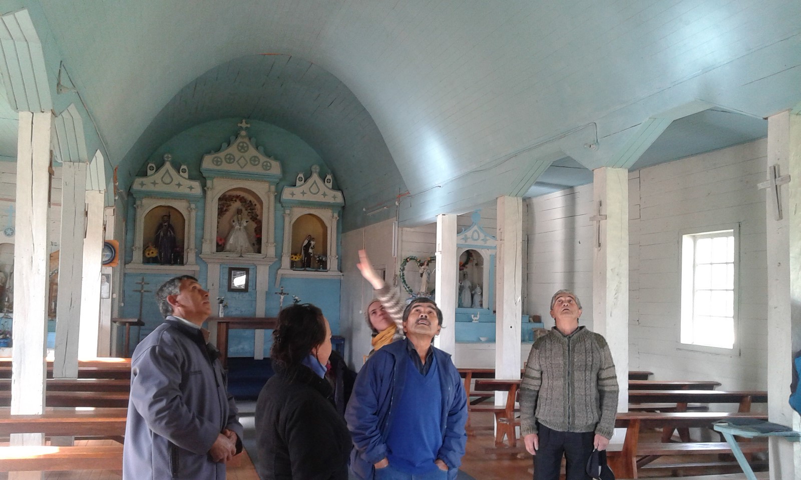 Proyecto de restauración de la Capilla motiva la comunidad de Quinterquén, Parroquia de Quemchi