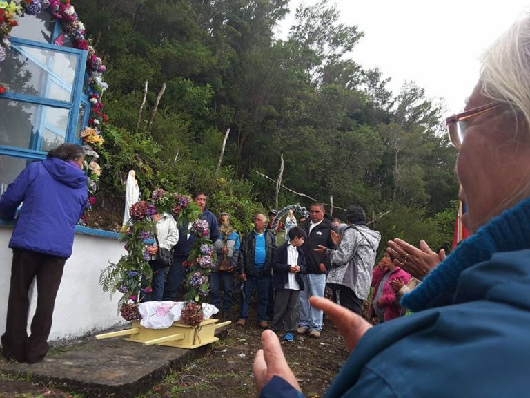 Misiones Hermanas Franciscanas P. R en las Islas Butachauques