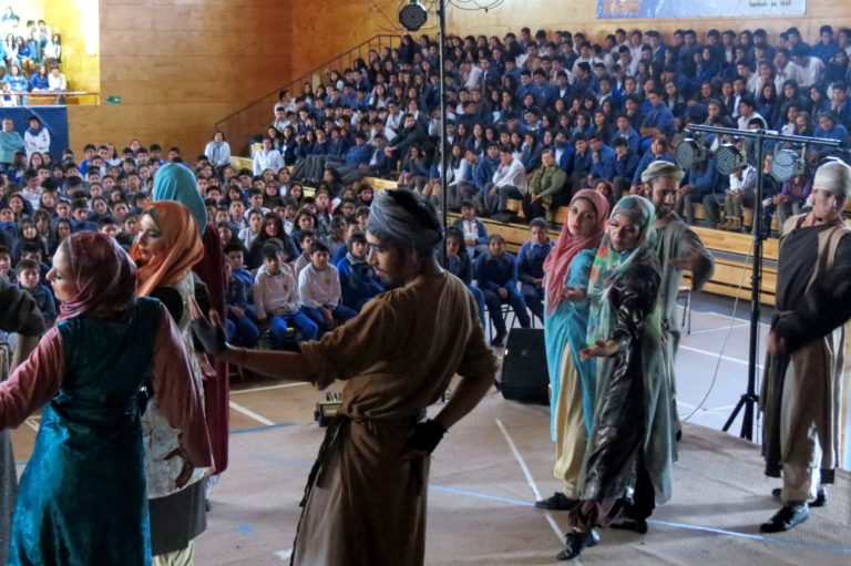 Obra musical “de Simón a Pedro” se presentó en Colegio Seminario de Ancud