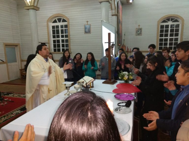 Fiesta con Jesús, misa para jóvenes en Ancud