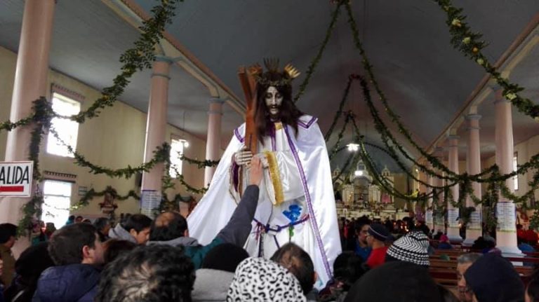 Con el blanco de la paz se vistió Jesús Nazareno de Caguach este 2017