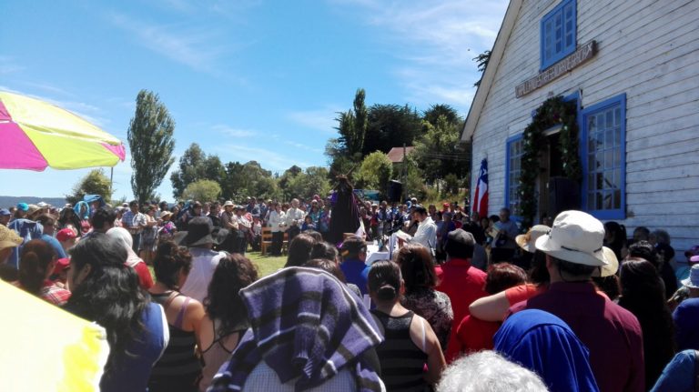 Con gran cantidad de fieles, Quellón rindió homenaje a Jesús Nazareno