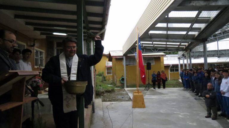 Bendición del nuevo patio techado del Colegio Seminario de Ancud