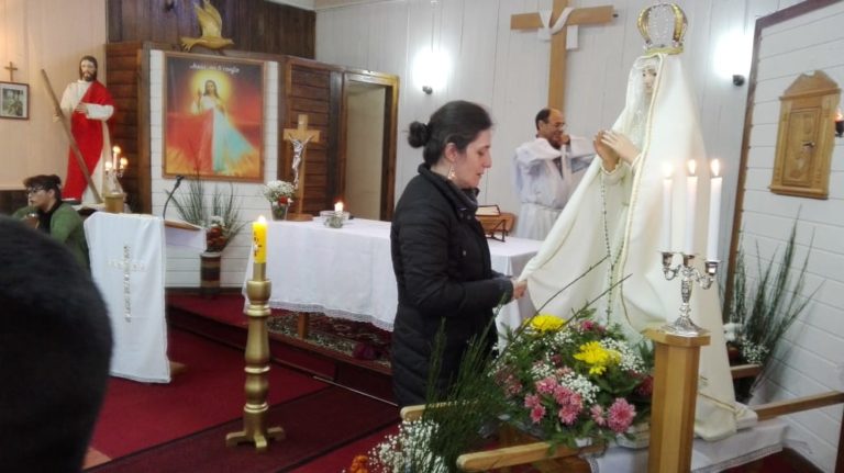 Con devoción la comunidad Cristo Obrero celebró la fiesta de la Virgen de Fátima