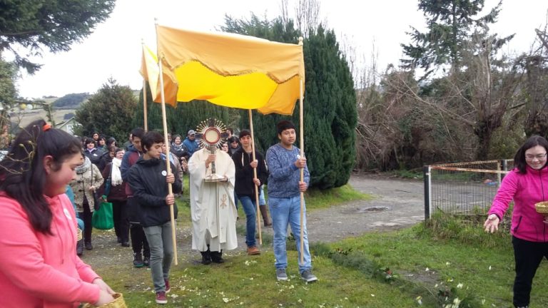 Visita de Jesús Peregrino a Rauco y Capilla San Pedro de Castro