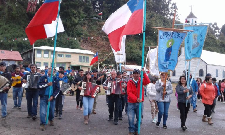 Isla  de  Llingua, y sus tradicionales fiestas religiosas