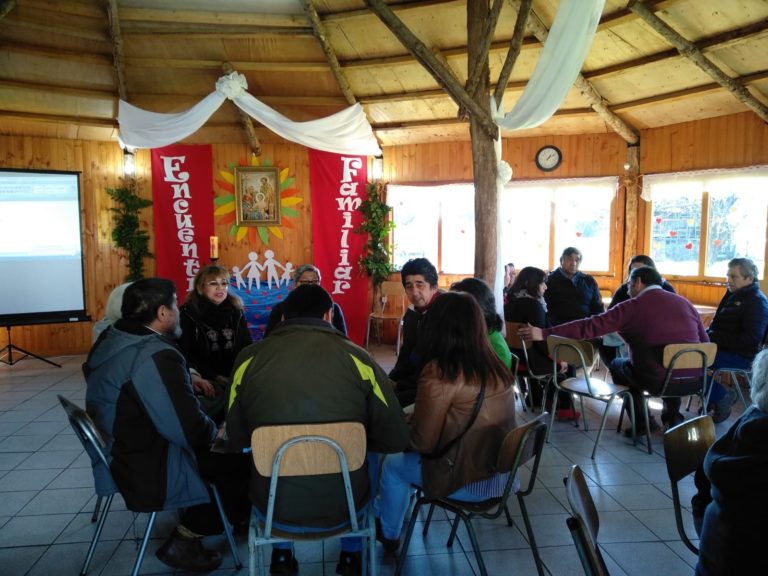 Encuentro de Familias se realizó en la Parroquia San Carlos Borromeo de Chonchi