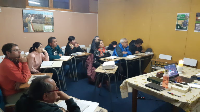 “La Eucaristía en la Sagrada Escritura”, taller Bíblico se realizó en la Parroquia de Quemchi